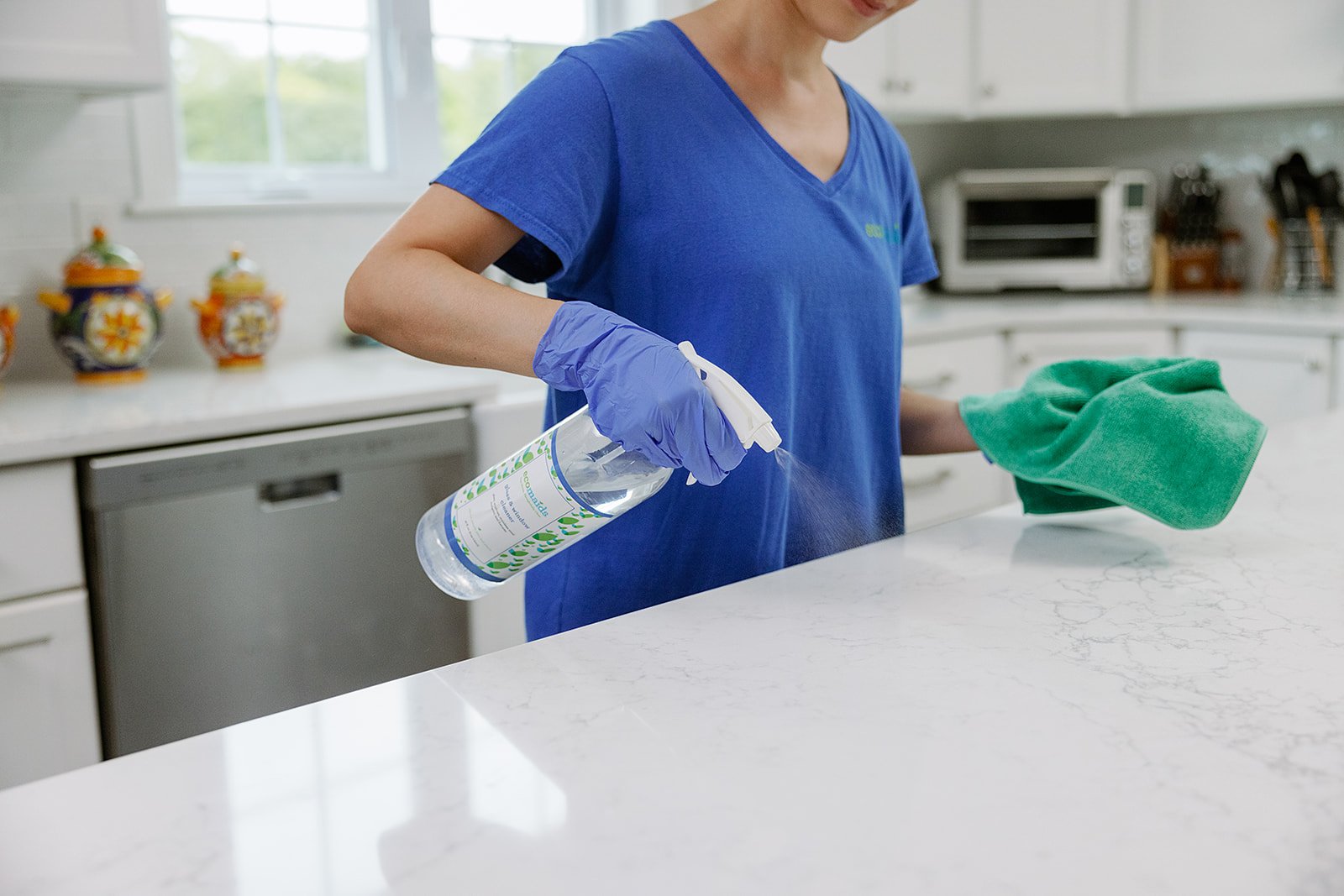 Clean kitchen counters
